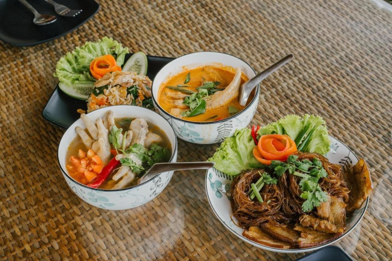 Raina Bualuang Cafe & Farm Stay Ban Na No Exterior photo